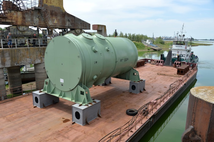 На стройплощадку Ростовской АЭС доставлен корпус реактора четвертого блока.